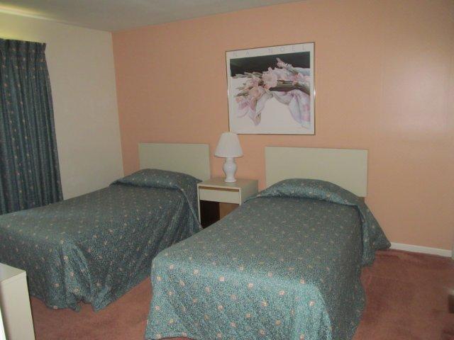 19E 2nd bedroom.JPG