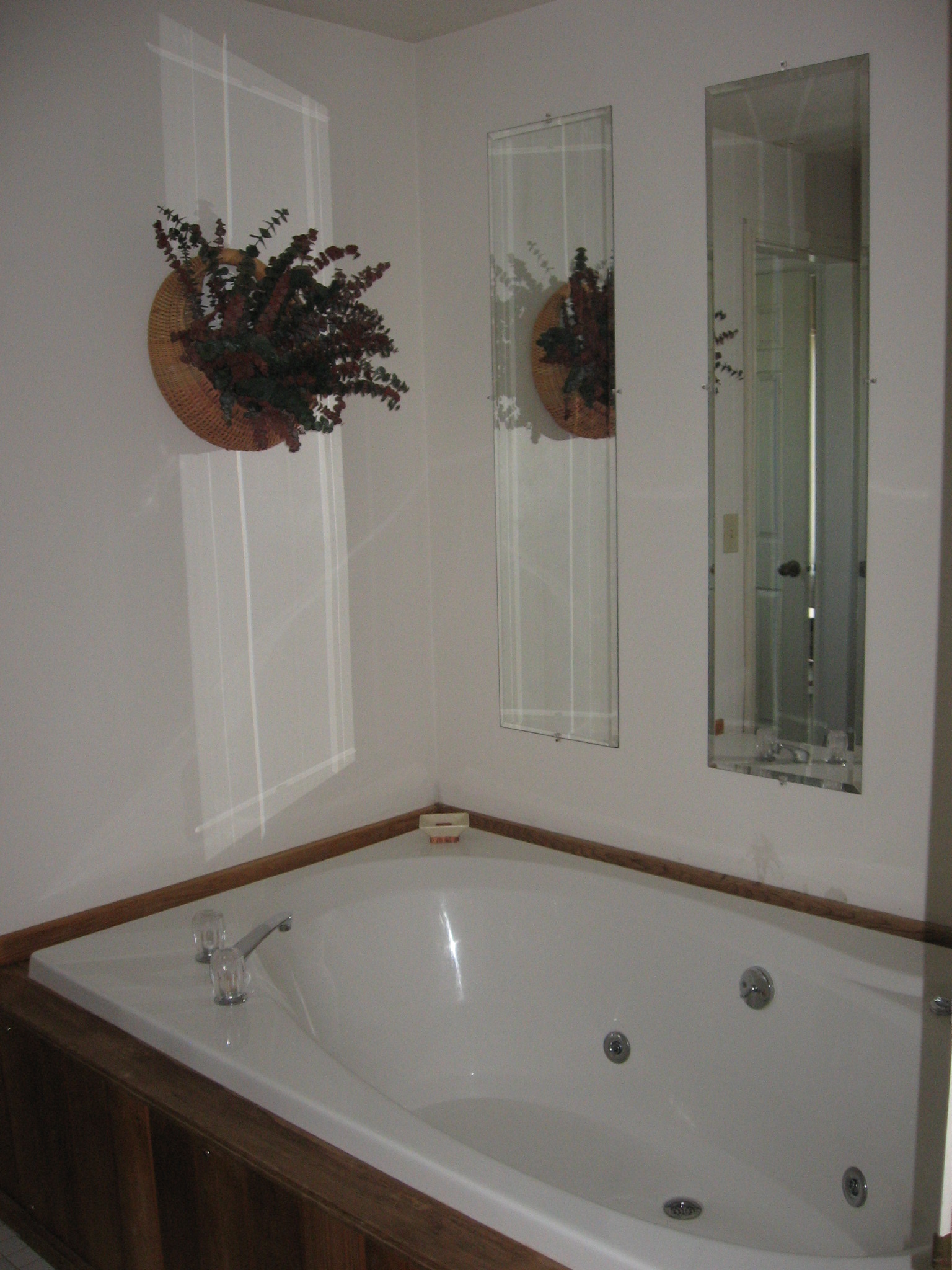 20-N Jacuzzi 1.jpg.JPG