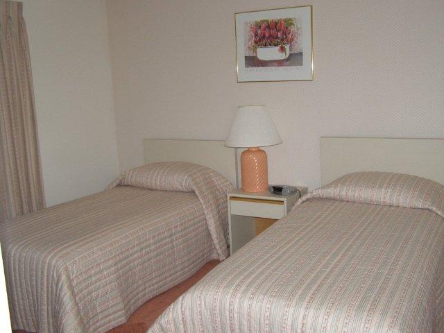 2M- 2nd bedroom.JPG