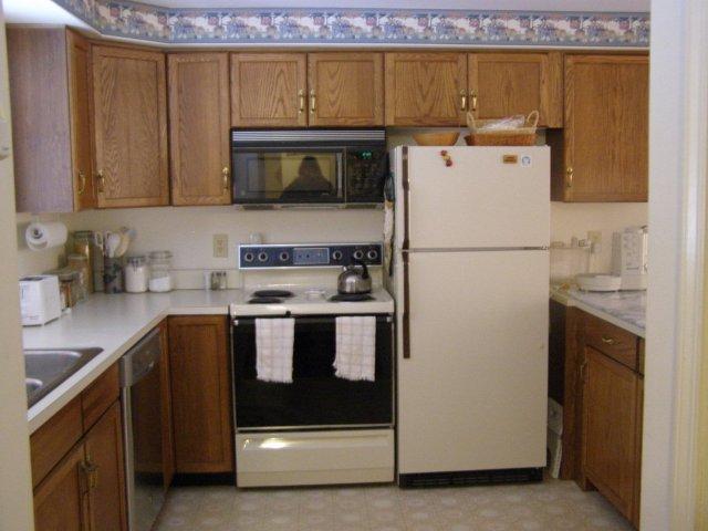 2M- kitchen.JPG