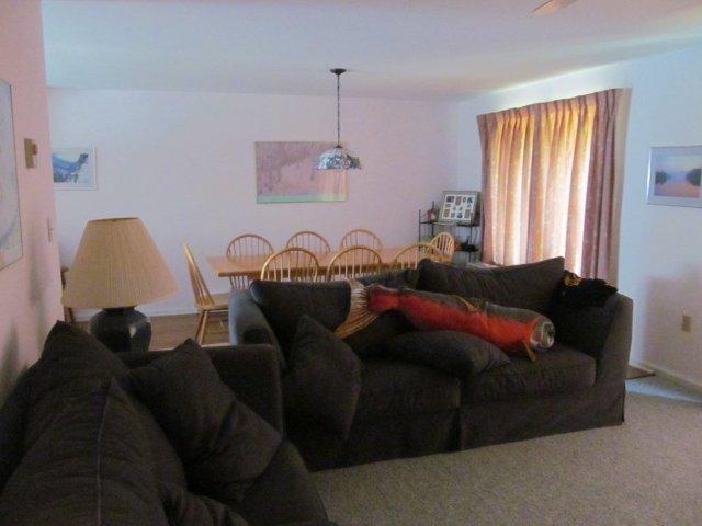 43-O living room.JPG