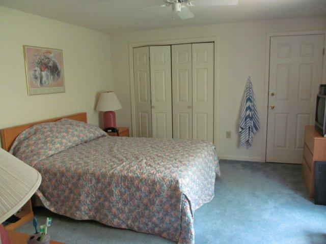 43-O master bedroom.JPG
