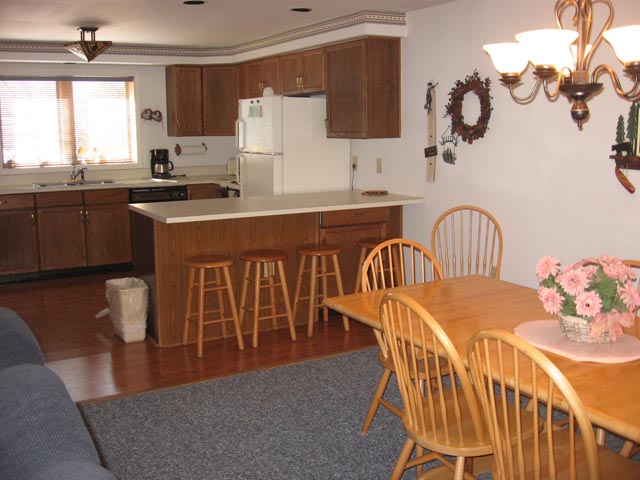 51-P kitchen-dining room.JPG